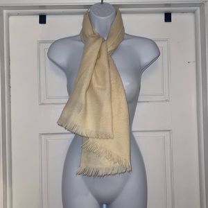 Vrinda 100% Wool Cream Scarf OS